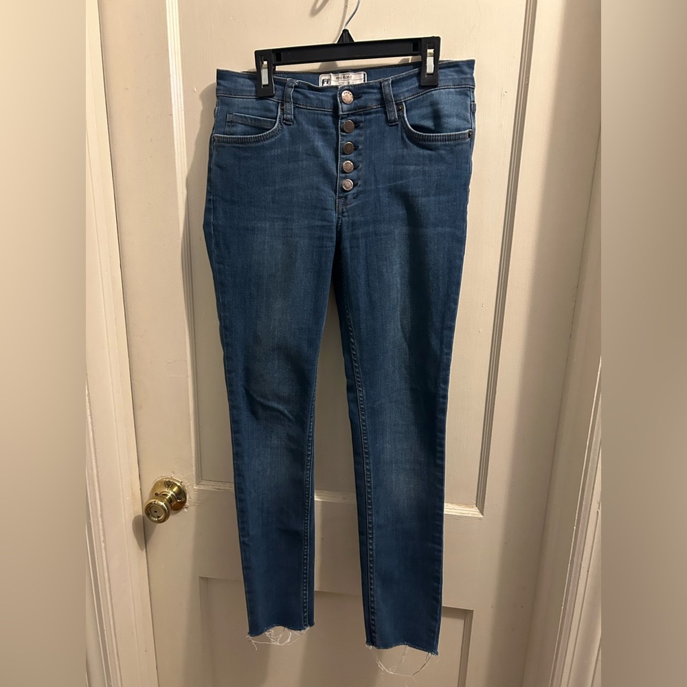 Free People Reagan Button Fly Raw Hem Ankle Blue Denim Skinny Jeans Size 27‎